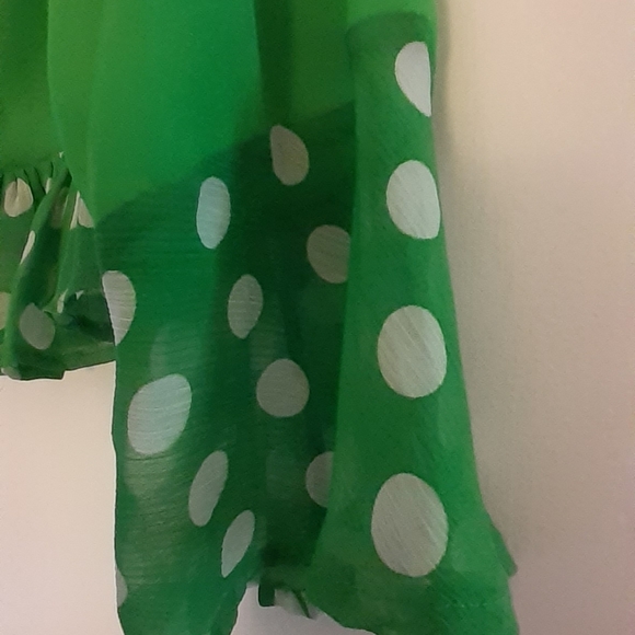 St. Patrick's Day! Ladies Green Blouse - Picture 2 of 2